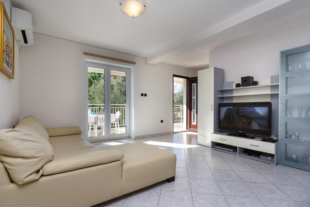 Adria Holiday Home Pinezići Buitenkant foto