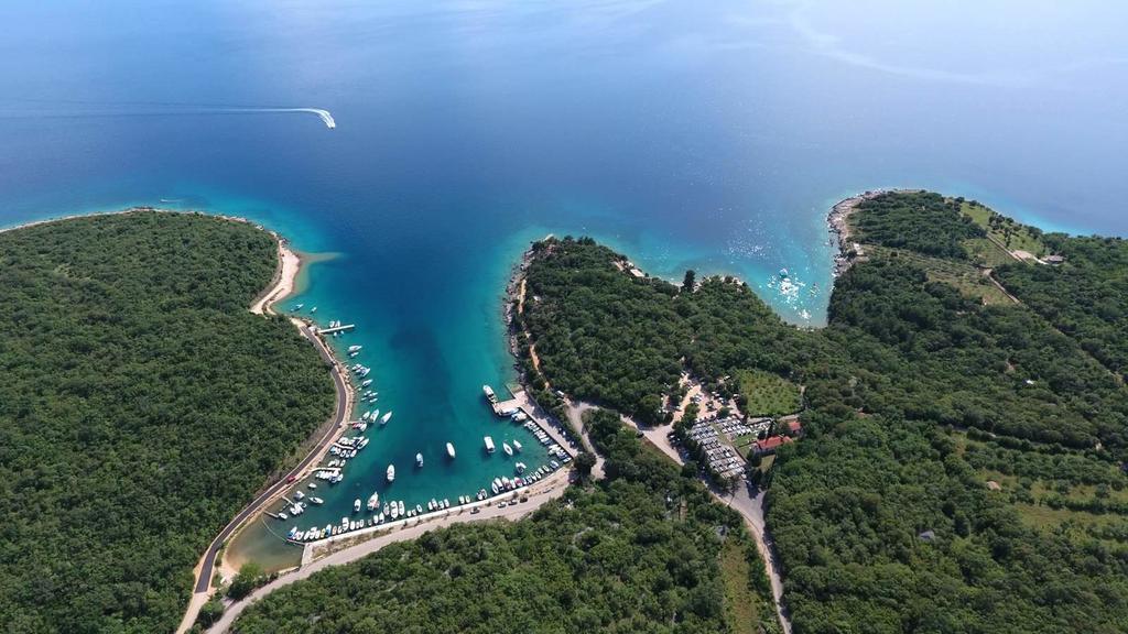 Adria Holiday Home Pinezići Buitenkant foto